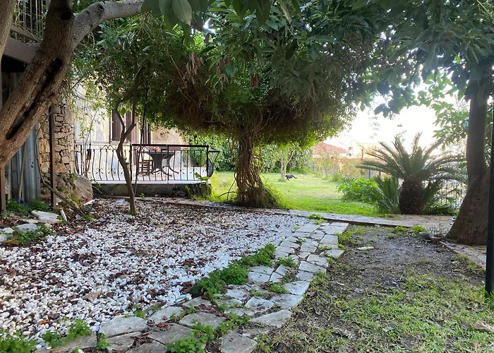 Escape To History In A Stunning Stone House With Garden And Sea View In The Heart Of
